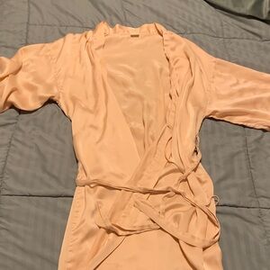 100% Silk Robe
{SilkSilky Brand}